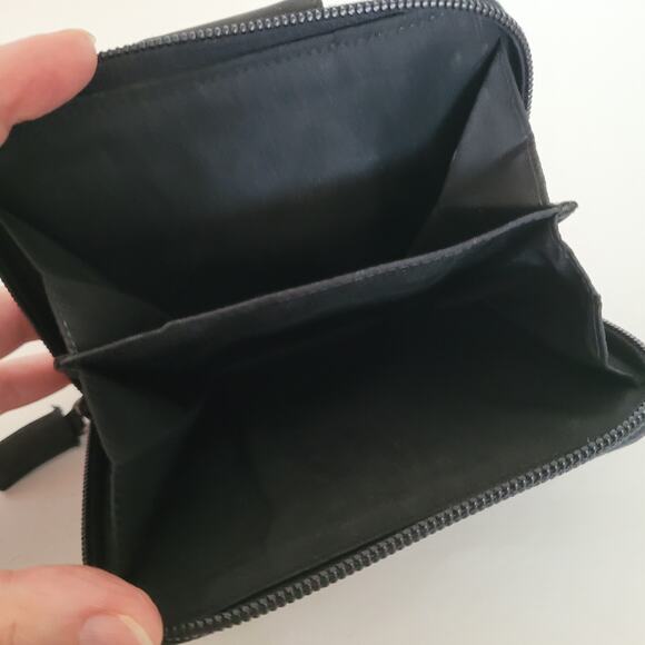 PRADA Tessuto Nero Black Logo Plate Wallet Medium Envelope Medium Nylon Zippy - Picture 8 of 13
